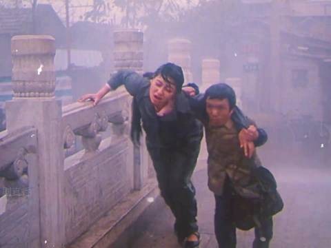 小矮人救了个孕妇,不料落得个人财两空!