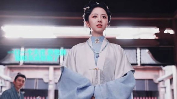 这板子挨得值了 夫人都叫我夫君了