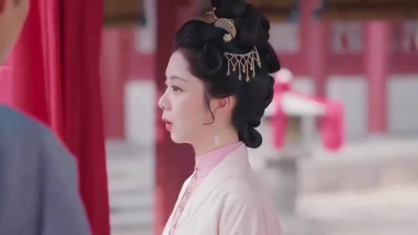 救完这个救那个兰香有在对林大爷改观，也在慢慢接受林家，真心帮林家妹妹
