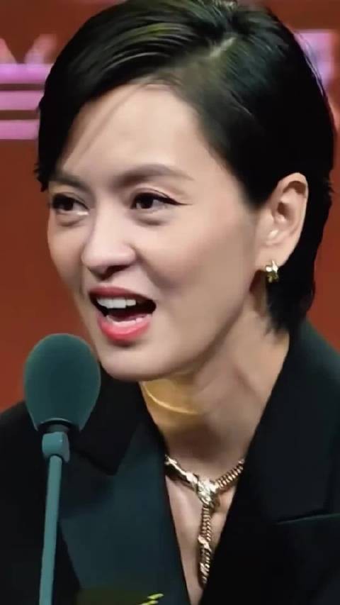 梁咏琪获2026WMA年度魅力歌手，现场清唱胆小鬼
