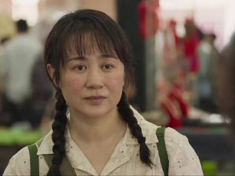 乡下女人带着孩子去找丈夫，却发现他已经重组了家庭