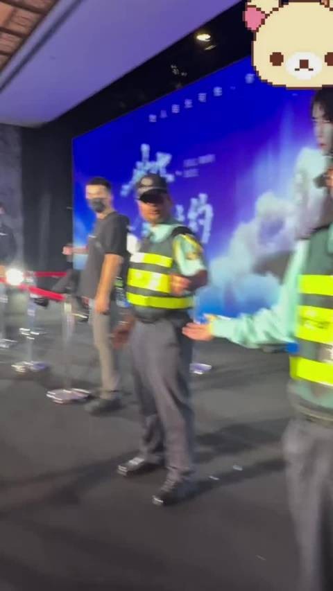 我笑死了这个姐妹对刘天跃说你媳妇儿真漂亮，我爸