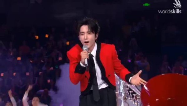 张新成的英文演唱好到位啊,情感充沛,非常好听