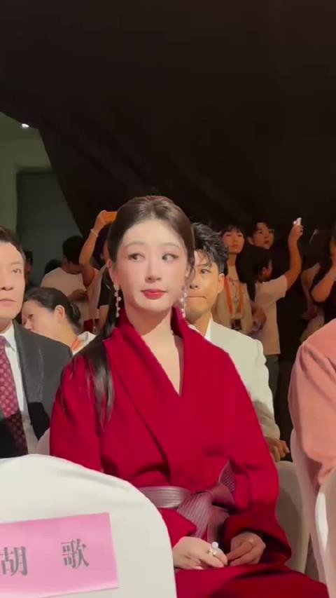 这颜值,这气质,这气场,绝了