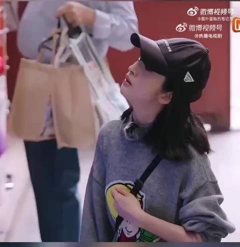 还得是林依晨，买东西从不讲价，也是看到了明星的另一面