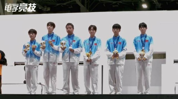 金牌颁奖正面视频！ 正面机位完整记录加冕时刻