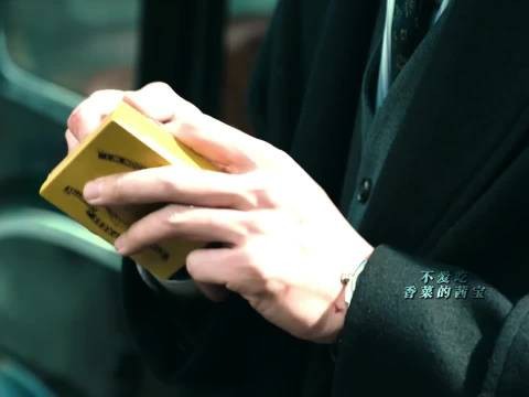 明明相爱的两人却因为乱世错过了整整一生