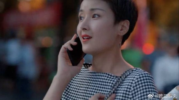 离考场近酒店全订满，邓小琪妈妈人脉广，轻松找到两间房