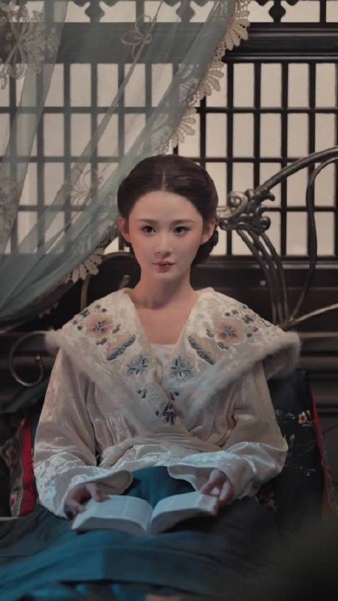短剧《水袖起落》江怜潜伏梨园复仇，沈京寒沈知珩身陷纠葛
