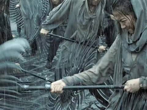 将军：不用理他们，再转一会他们自己就晕了