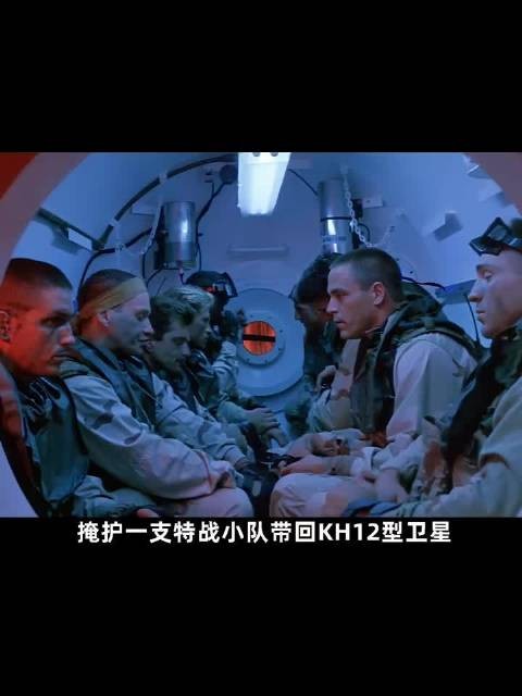 女兵临危不惧枪林弹雨中救出教官，战场无性别只有实力