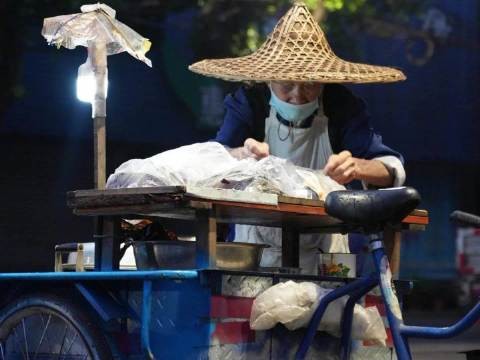 粽子爷爷坚持粽子只卖五毛原因曝光 ：打工的娃娃赚钱不容易
