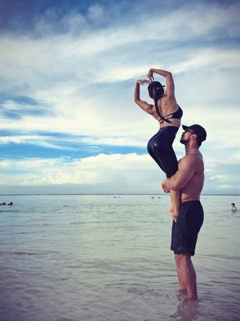 金敏秀和老婆Yunna Lee