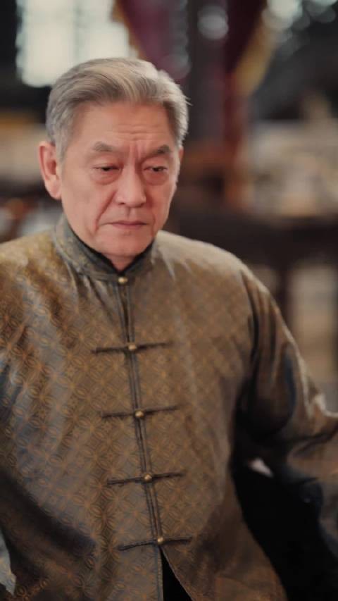 灭门惨案后江怜藏身梨园复仇,周旋沈京寒沈知珩