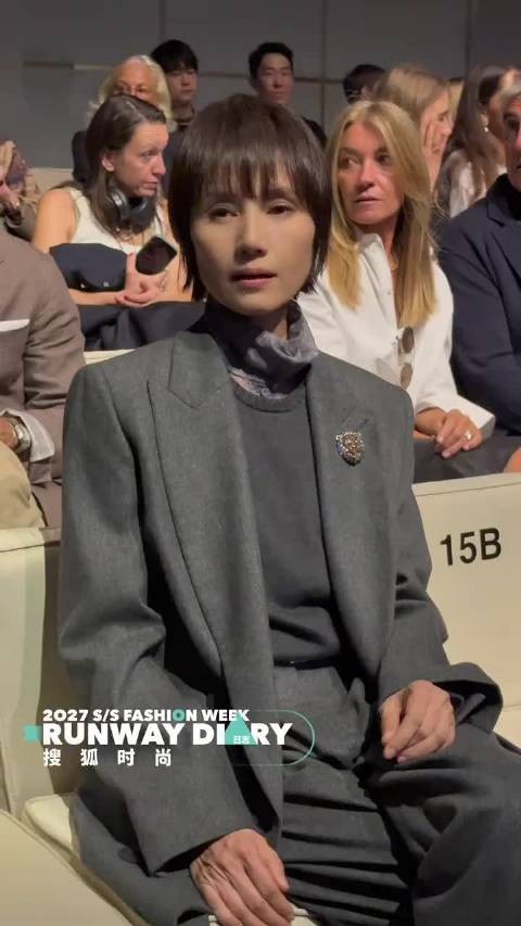 袁泉最新状态瘦脱相，面相苦感明显