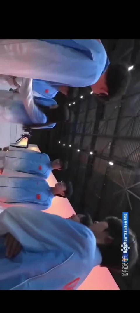 看见你笑得那么开心，我也好幸福呀！我就知道你是最棒哒！