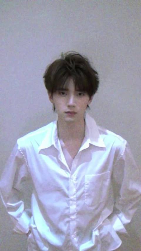 劳模模式再次开启！期待周翊然新角色，蹲住开机消息不挪窝