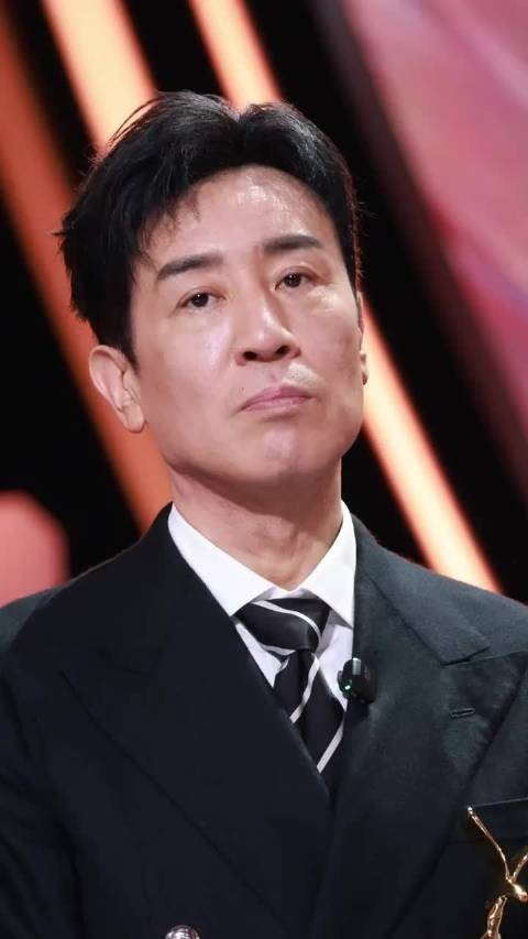 于和伟拿奖表情平静，称情理之中