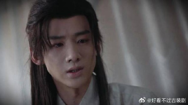 郎君以诚待我，玉茹当以身护之！玉茹单骑闯孤城救夫！