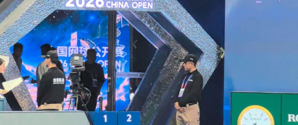 在钻石等了一天终于在最后等到了德约…