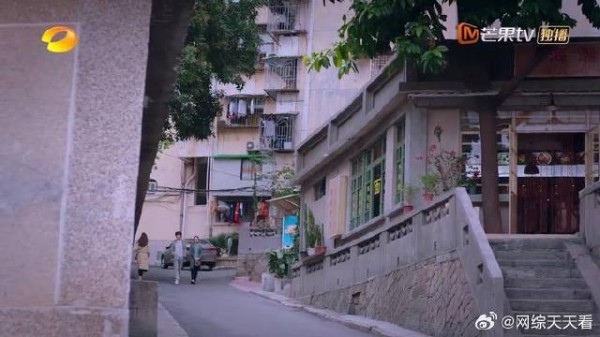 二姨和子秋道歉,让他忘记妈妈,子秋满脸不服