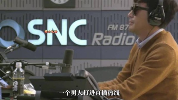 主播误认炸桥电话为恶作剧 汉江大桥爆炸后开启独家直播
