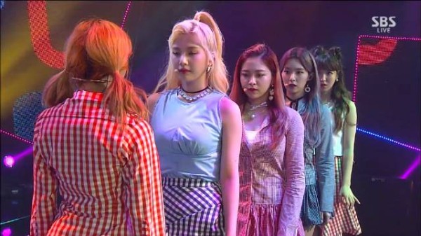 十年前的今天(161002),Red Velvet - Russian Roulette @ 人气歌谣