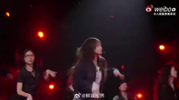 袁一琦打歌2026彩排练出，舞台表现力十足