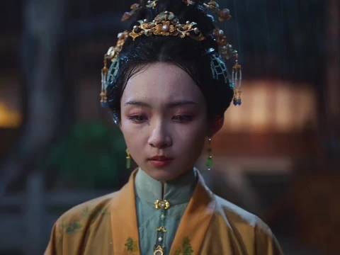 侯爷纳妾三妹妹雨中失魂,继女质问为何女儿不能继承爵位
