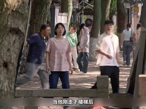 离婚冷静期约会小鲜肉，丈夫携全家酒店门口堵截质问