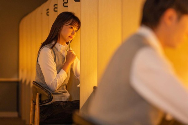他让你帮他挑领带，说明他想让你参与他的生活
