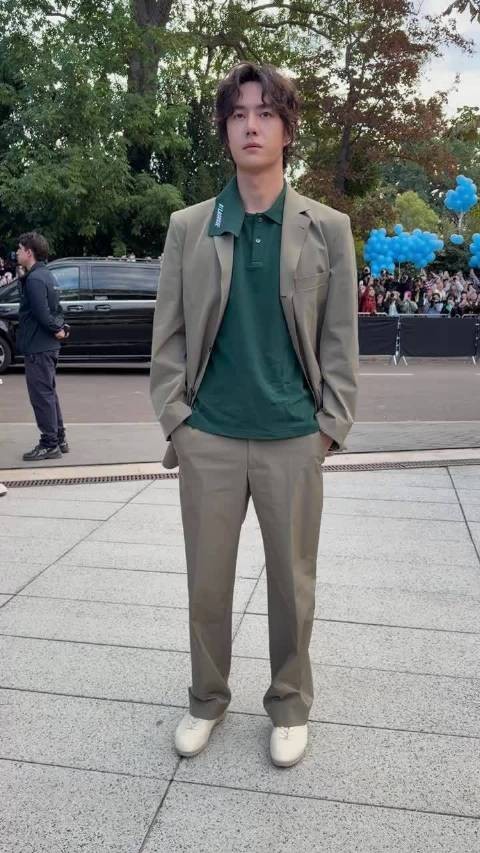 王一博在Lasote大秀现场
