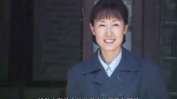 女校长纵容儿子欺负同学,不料这次却踢到了钢板上了