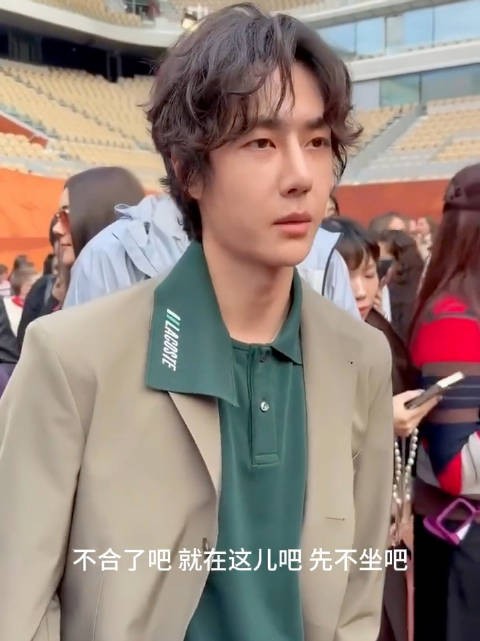 看出我们大狮子的果断力了! .