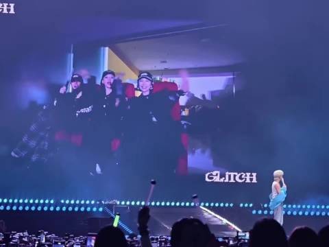 孙怡唐艺昕看演唱会遇私生代拍挤周翊然,两人吓到退让