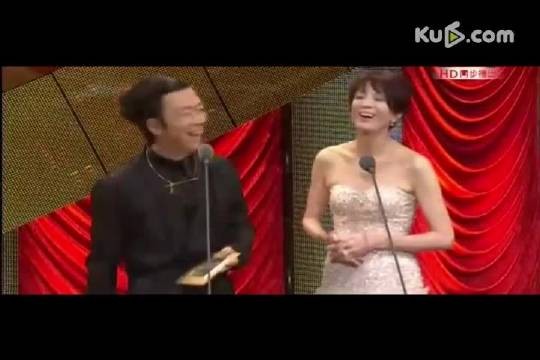 黄渤金马奖被调侃穿睡衣,高情商回应