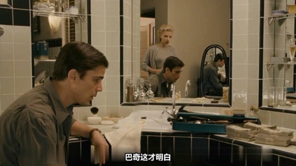 男人在好友去世后就跟对方女友住一起,这就是斯嘉丽的魅力