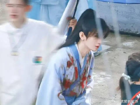这个就是我啊 头上有两个妙脆角