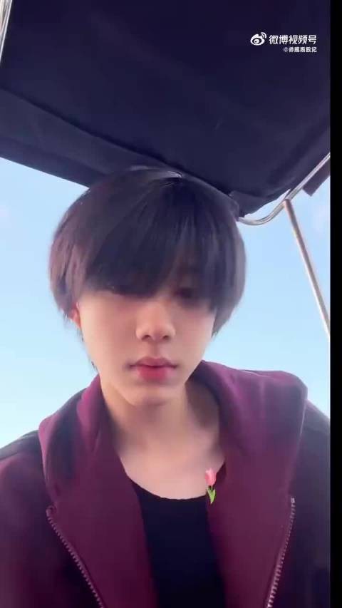 陈奕恒泡泡更新,不忘粉丝共享眼前美景