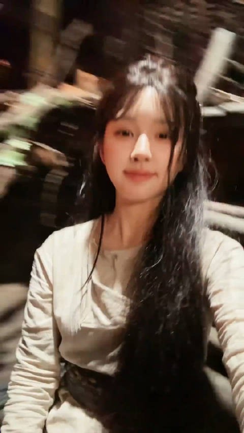 zls赵露思许我耀眼 zls赵露思许妍 雪落下的瞬间 我向你许下永不离开的誓言
