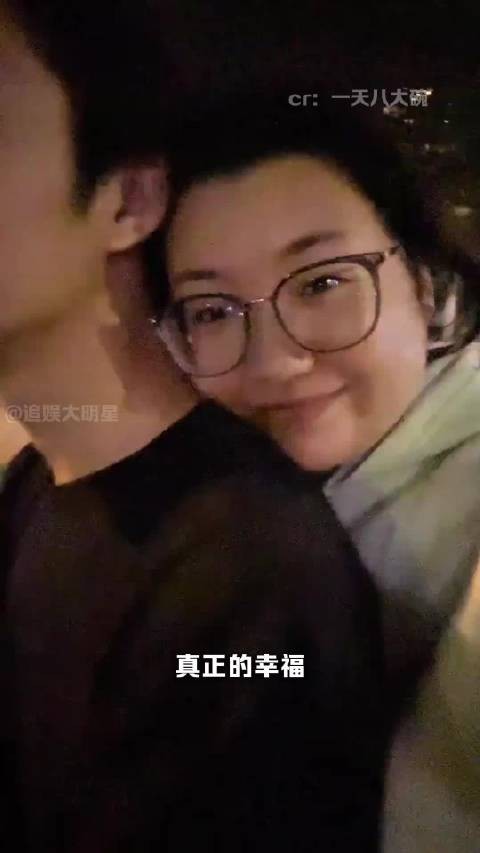 遇到心动的就要主动出击,勇敢的人先享受帅哥情侣