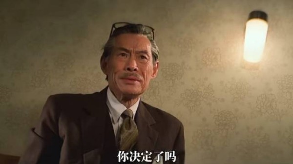男子放弃物质诱惑，坚守草原陪伴妻儿