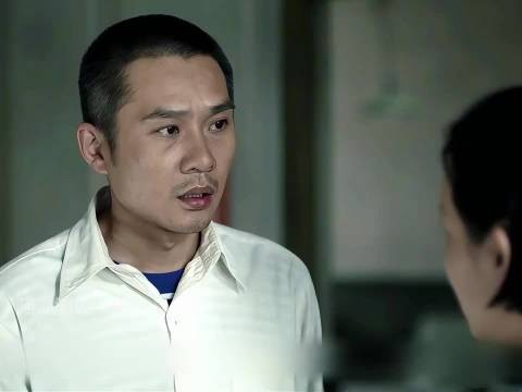 父母爱情经典片段, 老丁终于求婚了,德华喜极而泣,哭戏堪称教科书