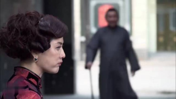 瘸子发达了终于把美女邻居追到手精彩因为一个片段看了整部电影