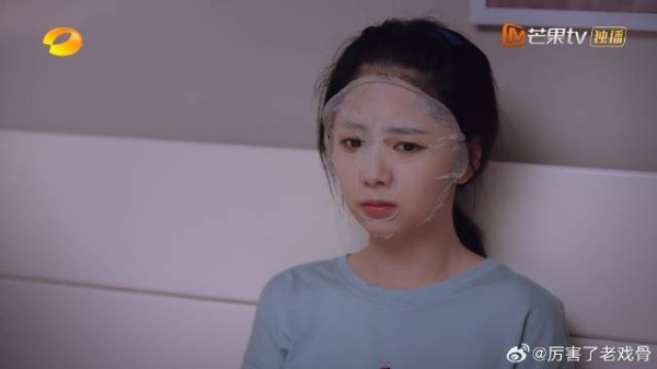 多年兄妹重逢太尴尬 尖尖为缓解拉近关系，干脆把凌霄当成远房亲戚