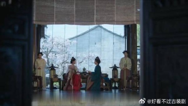 恶毒千金当众毁掉定亲信物，转头却沦为国公网中鱼