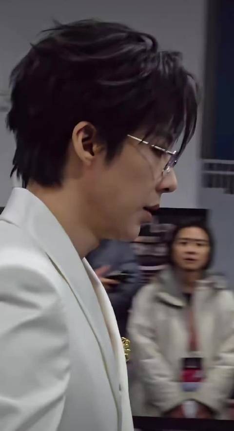 白马王子宁宁 风度翩翩