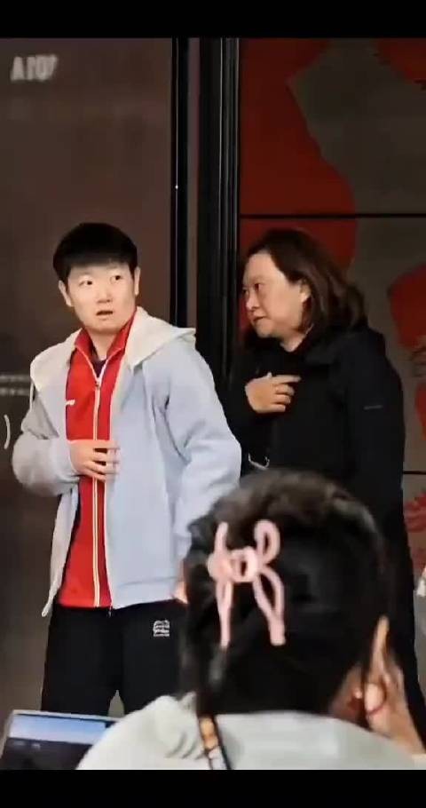 10.7日小莎赛后采访 原来昨晚还发烧?…