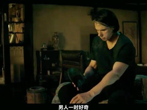 只是随手比划一下护甲,铠甲竟直接长在身上脱不掉!