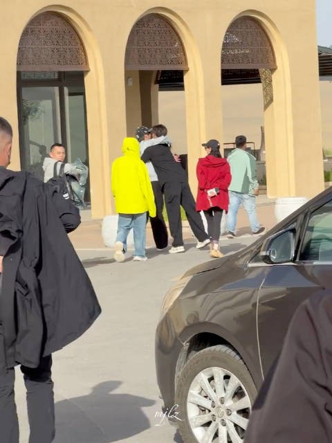 好兄弟见面先拥抱一下 期待明天的正式录制啦!
